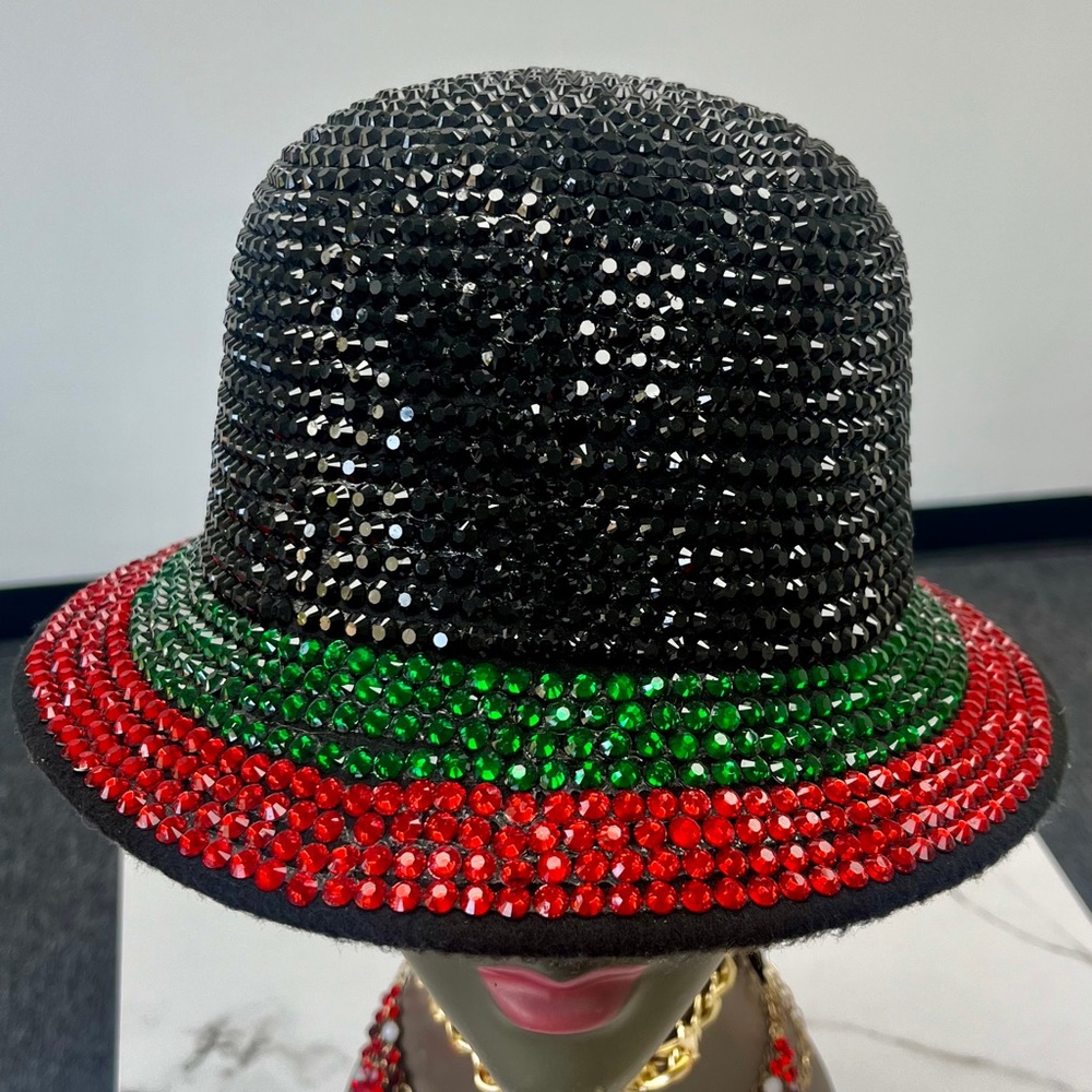 SHINE BRIGHT BLACK, GREEN, RED BUCKET HAT
JAMAICAN STYLE FESTIVE FASHION